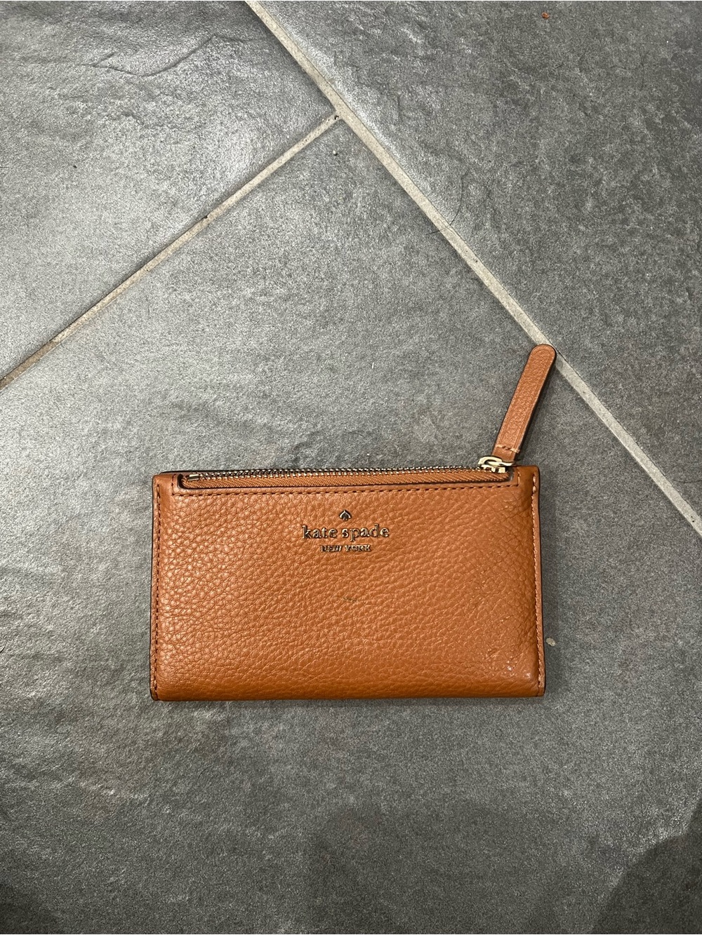kate spade Pebbled Leather Zip Card Wallet in Cognac